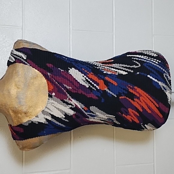 Y2K Colorful Abstract Bubble Waffle Stretchy Textured Shell Tank Top - Picture 3 of 9